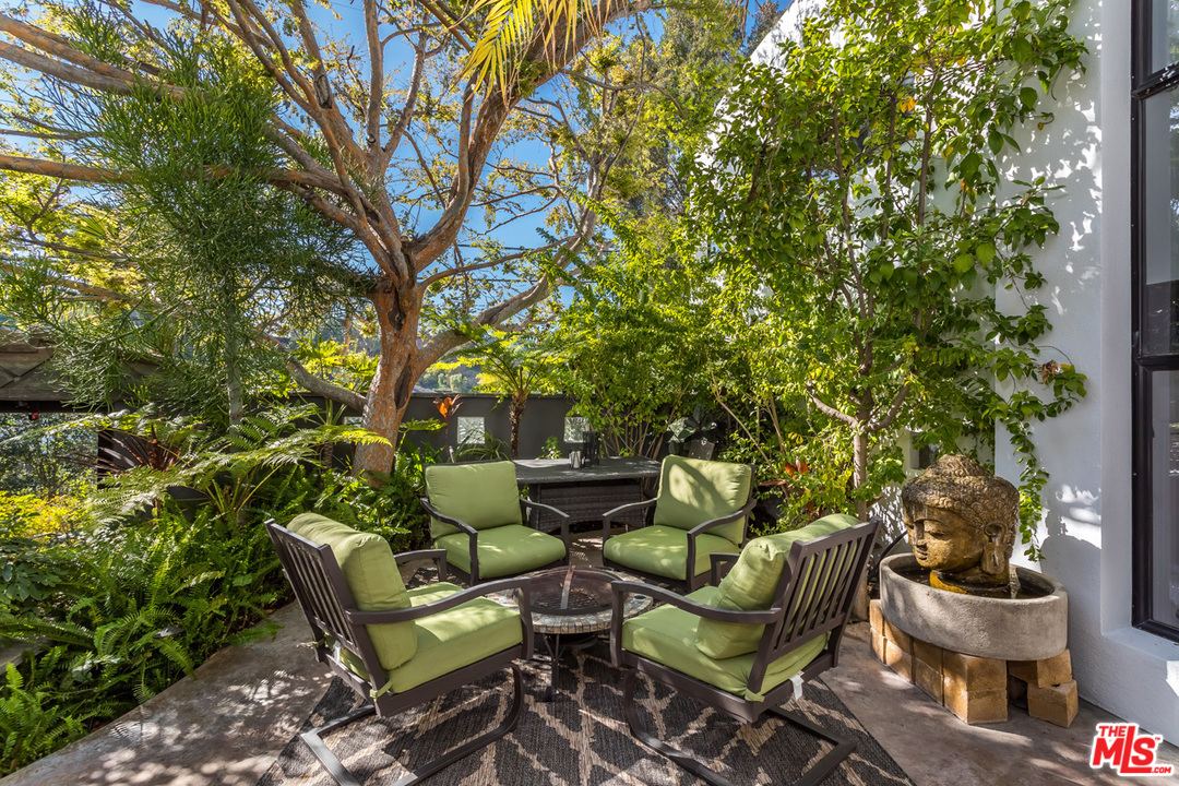 4142 Vanetta Drive Studio City, CA 91604 - Photo 3 of 43