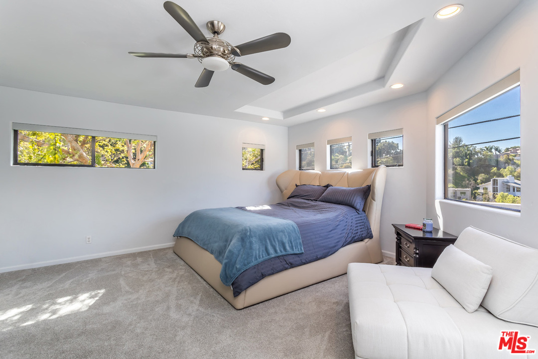 4142 Vanetta Drive Studio City, CA 91604 - Photo 25 of 43