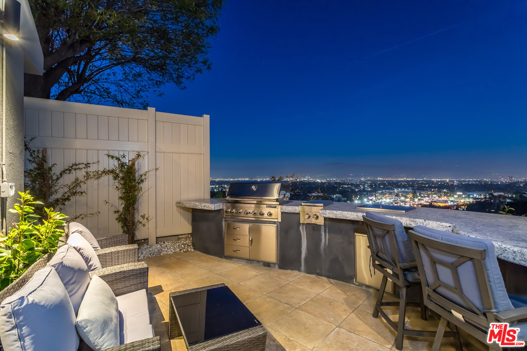 4142 Vanetta Drive Studio City, CA 91604 - Photo 38 of 43