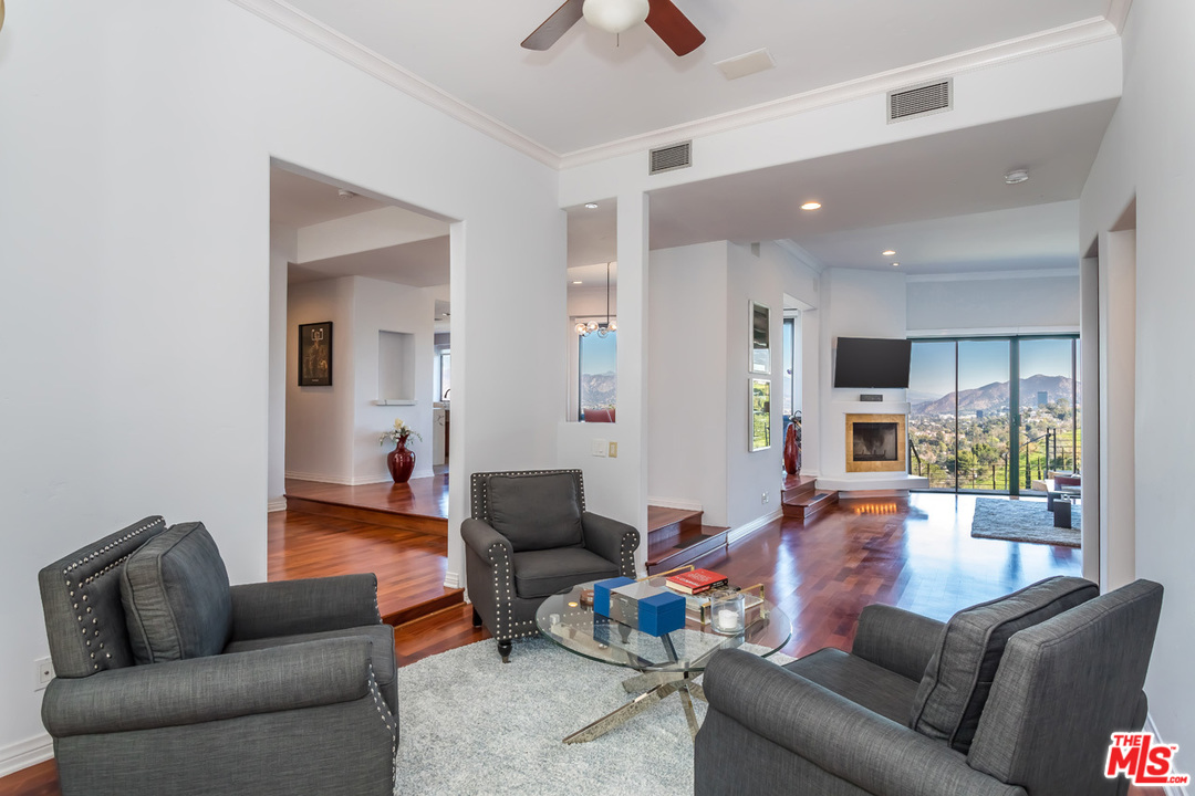 4142 Vanetta Drive Studio City, CA 91604 - Photo 9 of 43