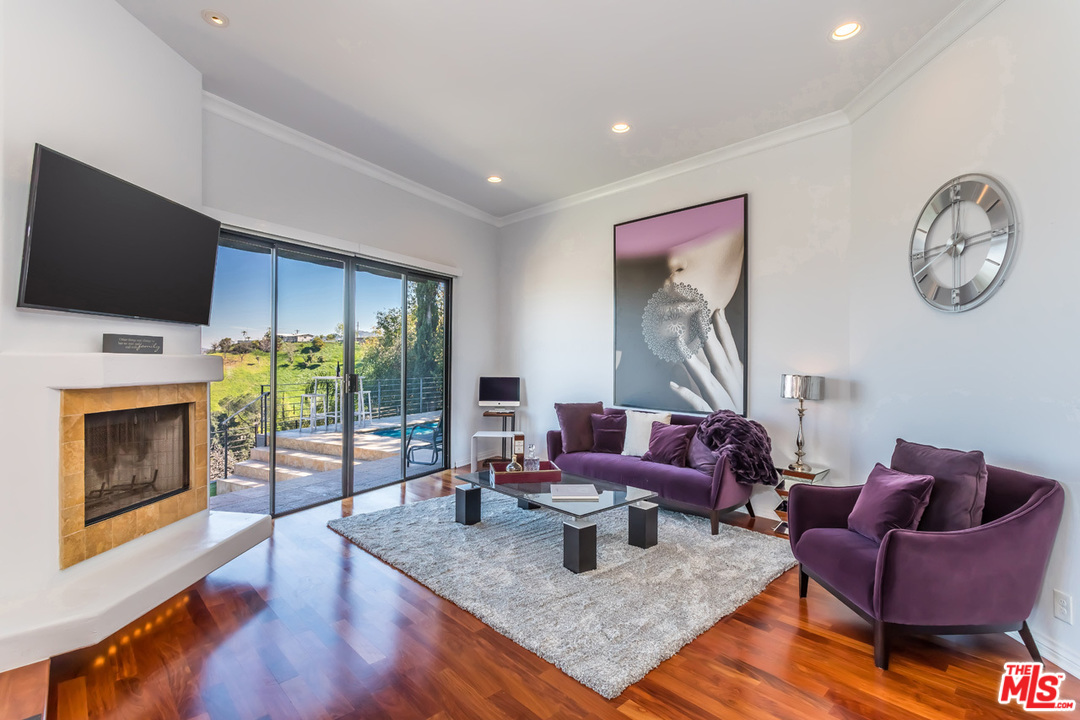 4142 Vanetta Drive Studio City, CA 91604 - Photo 10 of 43