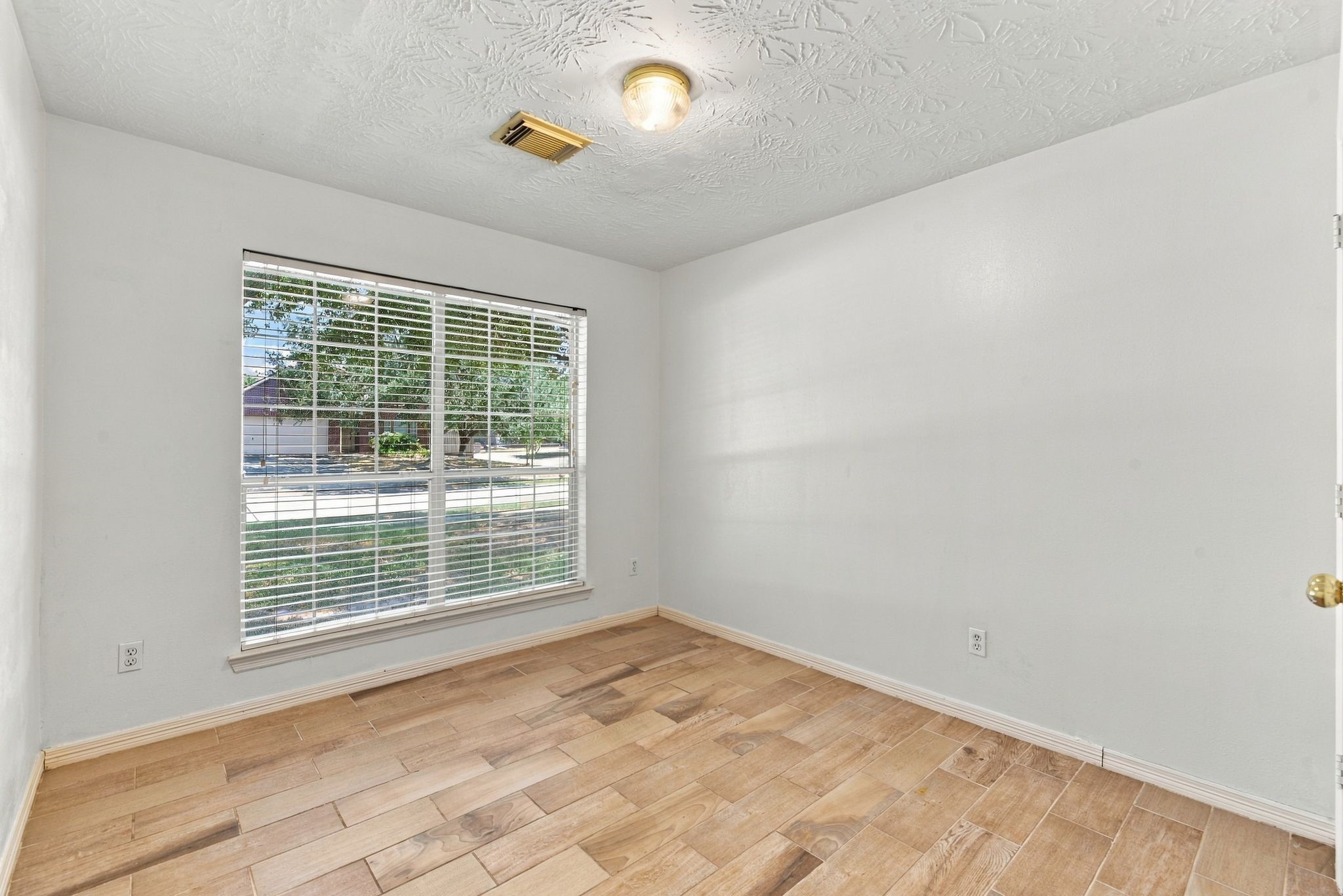24007 Floragate Drive Spring, TX 77373 - Photo 30 of 45 Gallery Image 30