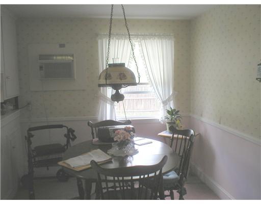 1765 West Shore Road Warwick, RI 02889 - Photo 3 of 6 Dining Area.
