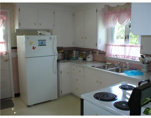 1765 West Shore Road Warwick, RI 02889 - Photo 4 of 6 Kitchen.