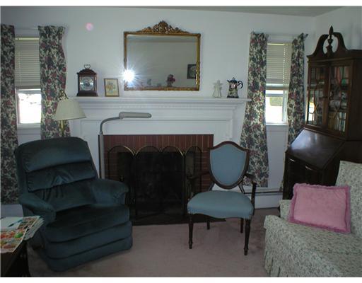 1765 West Shore Road Warwick, RI 02889 - Photo 5 of 6 Living Room.