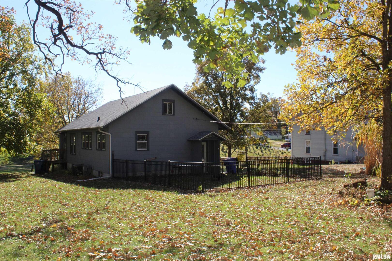 1208 Pine Street Kewanee, IL 61443 - Photo 6 of 36 a house view with a outdoor space