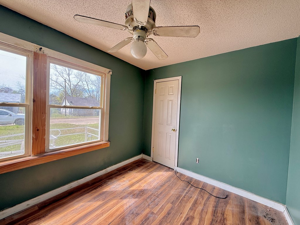 111 South Forest Street Geneva, AL 36340 - Photo 5 of 22