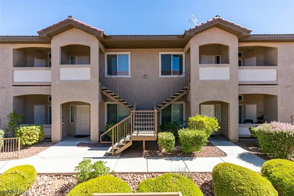 $1,575 | 2305 West Horizon Ridge Parkway, Unit 2023, Henderson, NV 89052