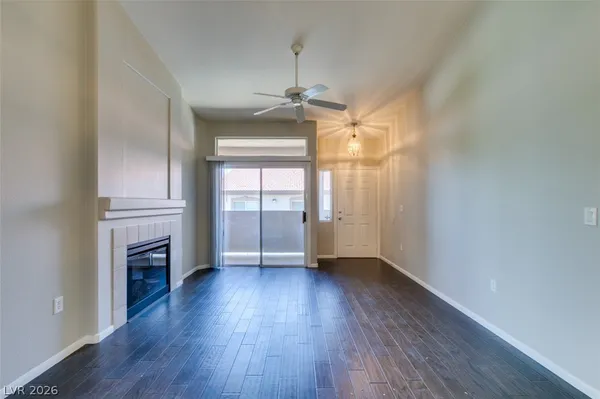 $1,575 | 2305 West Horizon Ridge Parkway, Unit 2023, Henderson, NV 89052