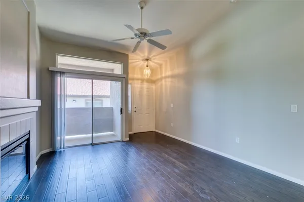 $1,575 | 2305 West Horizon Ridge Parkway, Unit 2023, Henderson, NV 89052