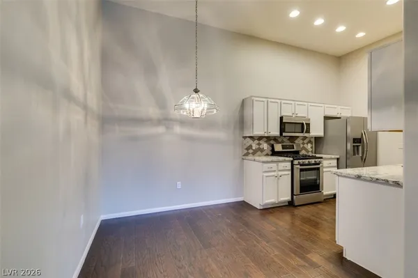 $1,575 | 2305 West Horizon Ridge Parkway, Unit 2023, Henderson, NV 89052