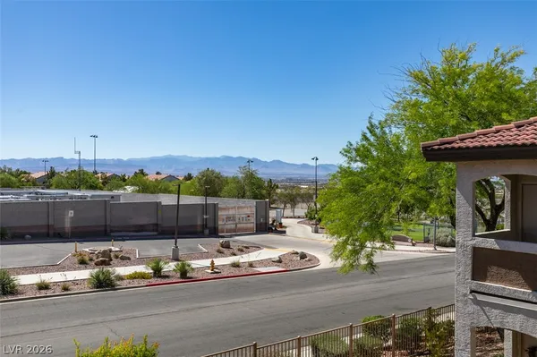 $1,575 | 2305 West Horizon Ridge Parkway, Unit 2023, Henderson, NV 89052