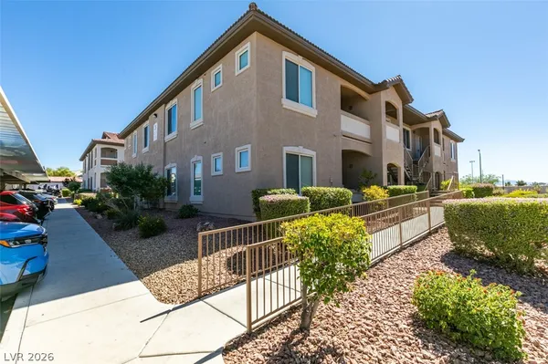$1,575 | 2305 West Horizon Ridge Parkway, Unit 2023, Henderson, NV 89052