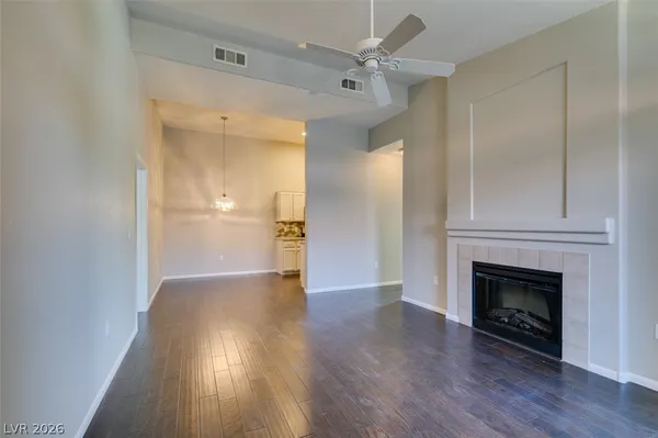 $1,575 | 2305 West Horizon Ridge Parkway, Unit 2023, Henderson, NV 89052