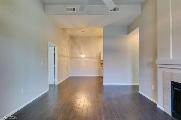 $1,575 | 2305 West Horizon Ridge Parkway, Unit 2023, Henderson, NV 89052