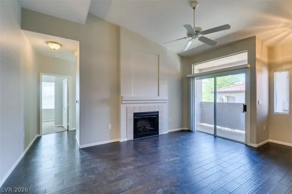 $1,575 | 2305 West Horizon Ridge Parkway, Unit 2023, Henderson, NV 89052