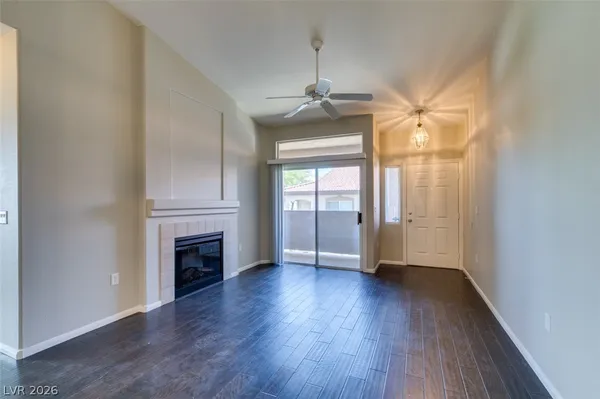 $1,575 | 2305 West Horizon Ridge Parkway, Unit 2023, Henderson, NV 89052