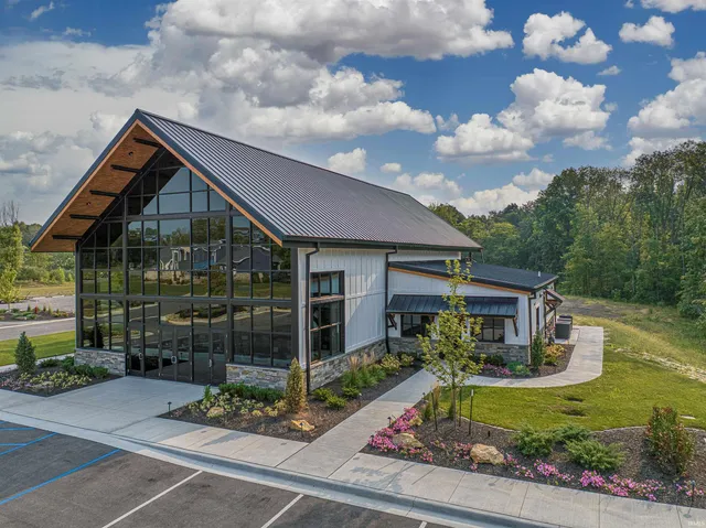 $335,000 | 4039 Cottonwood, Boonville, IN 47601