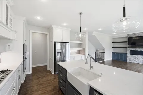 $975,000 | 10702 West 171st Street, Overland Park, KS 66221