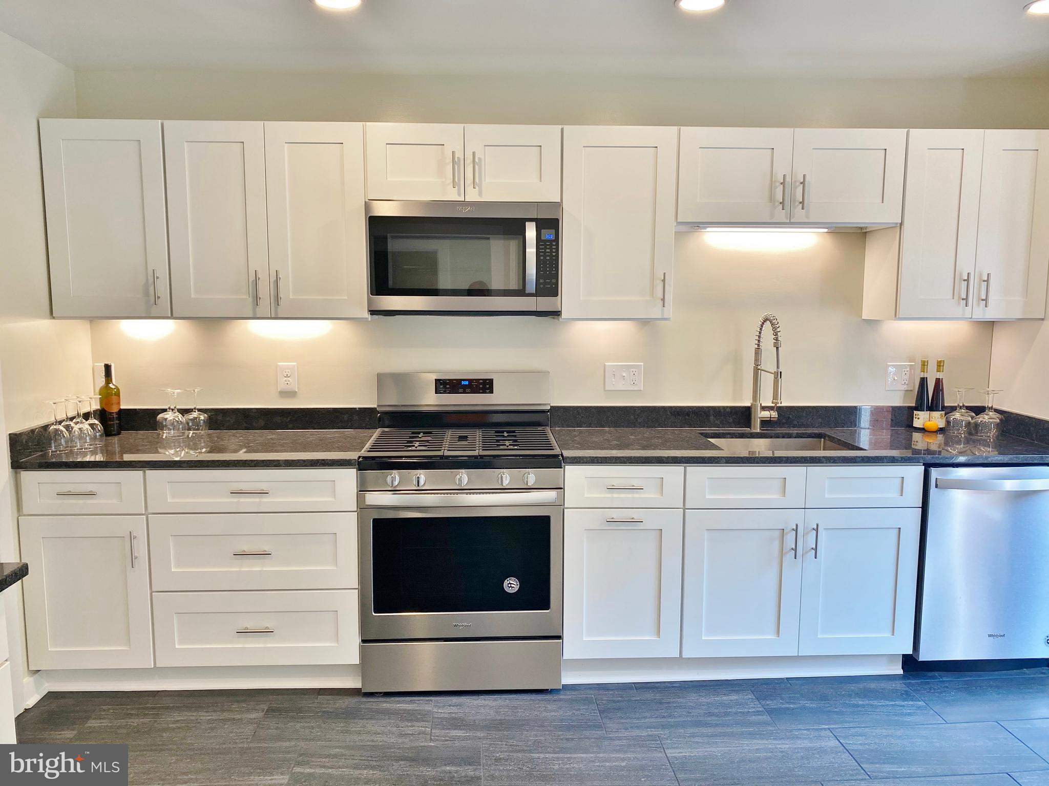 10944 Whiterim Drive Potomac, MD 20854 - Photo 11 of 46