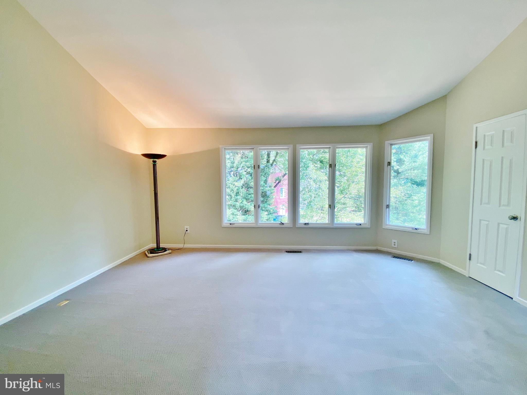 10944 Whiterim Drive Potomac, MD 20854 - Photo 19 of 46