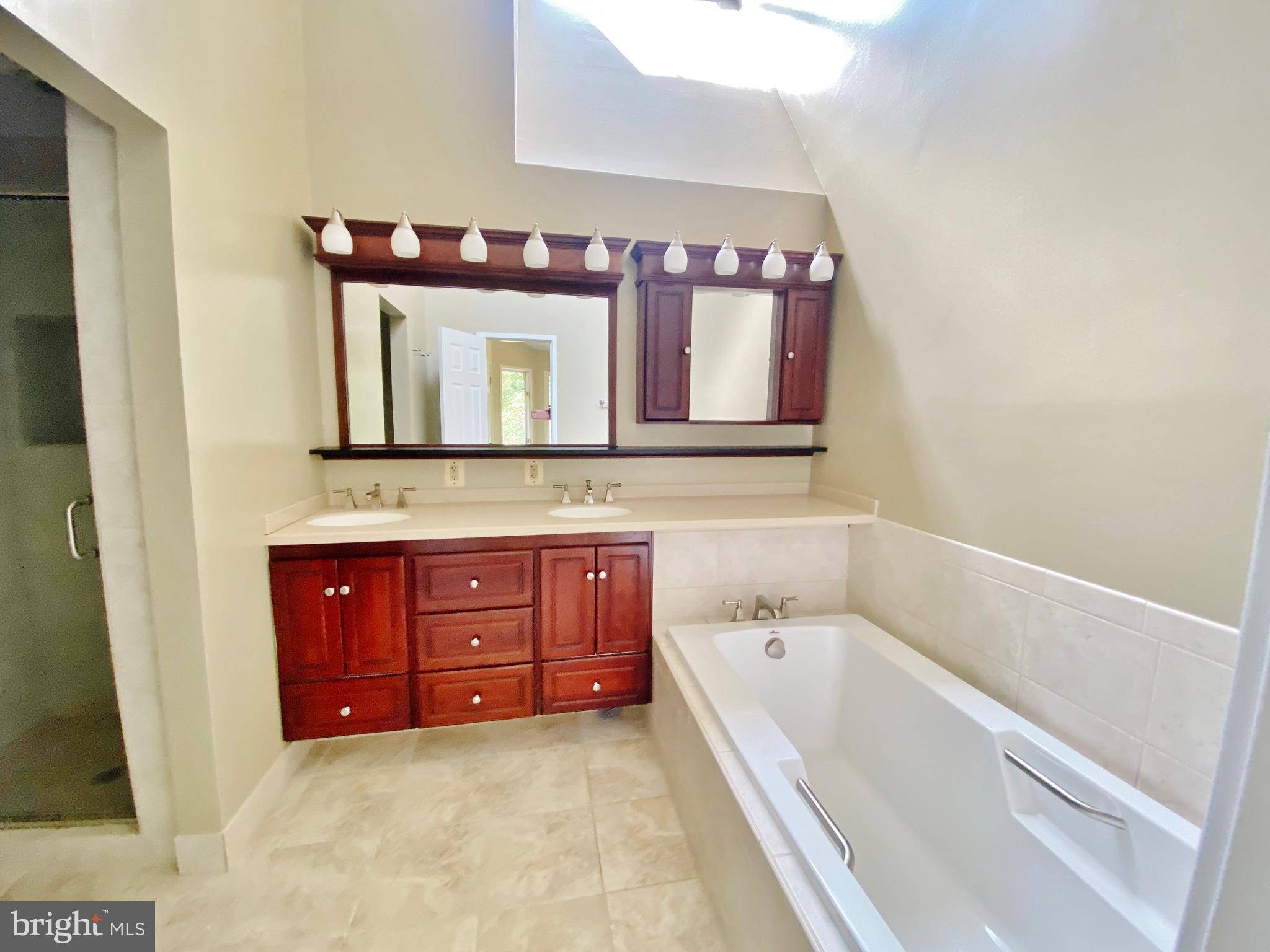 10944 Whiterim Drive Potomac, MD 20854 - Photo 22 of 46