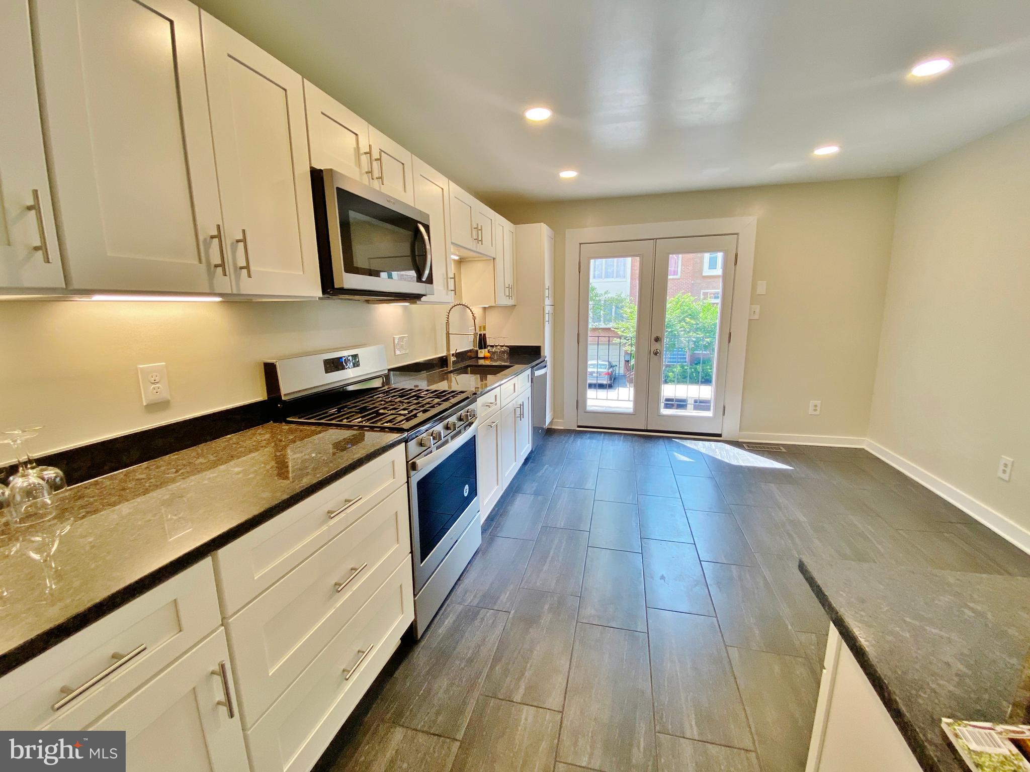 10944 Whiterim Drive Potomac, MD 20854 - Photo 7 of 46