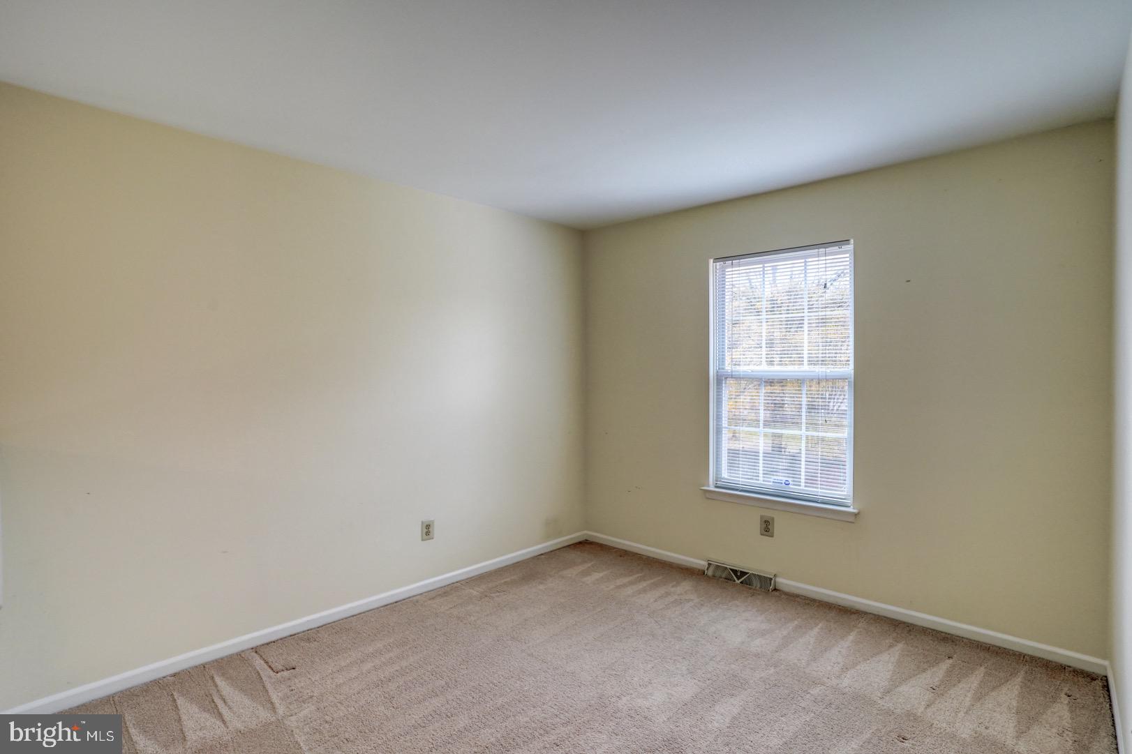 22 Arbor Drive Dover, DE 19904 - Photo 32 of 52 an empty room with a window