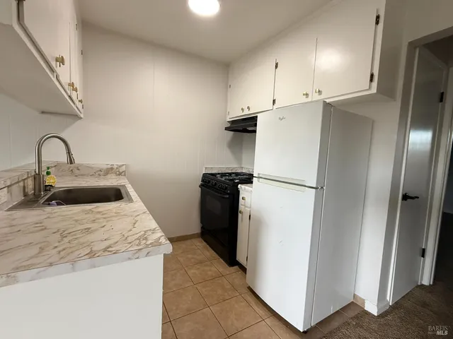 $1,400 | 825 1st Street, Benicia, CA 94510