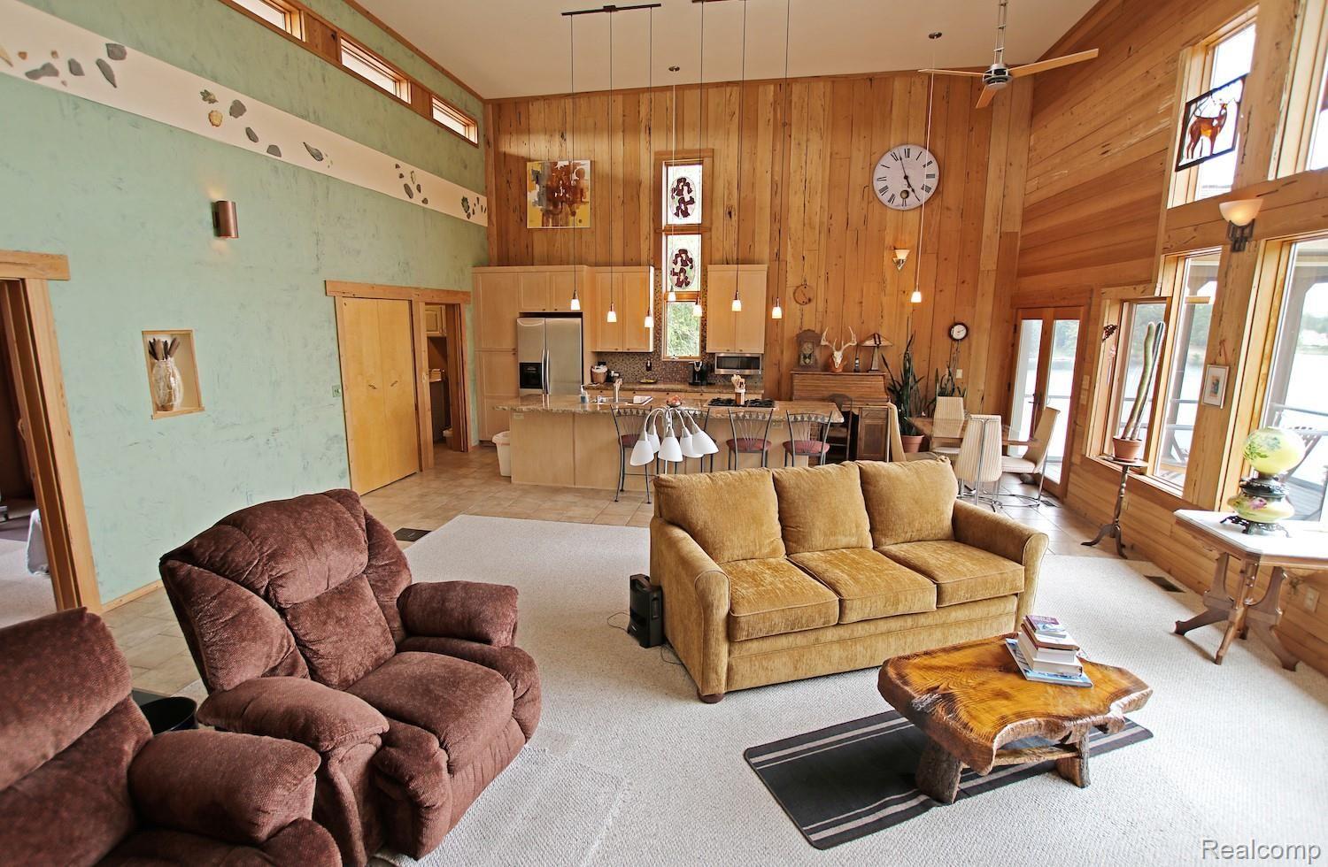 9175 Ridge Road Goodrich, MI 48438 - Photo 11 of 59 11) Living Room.jpg