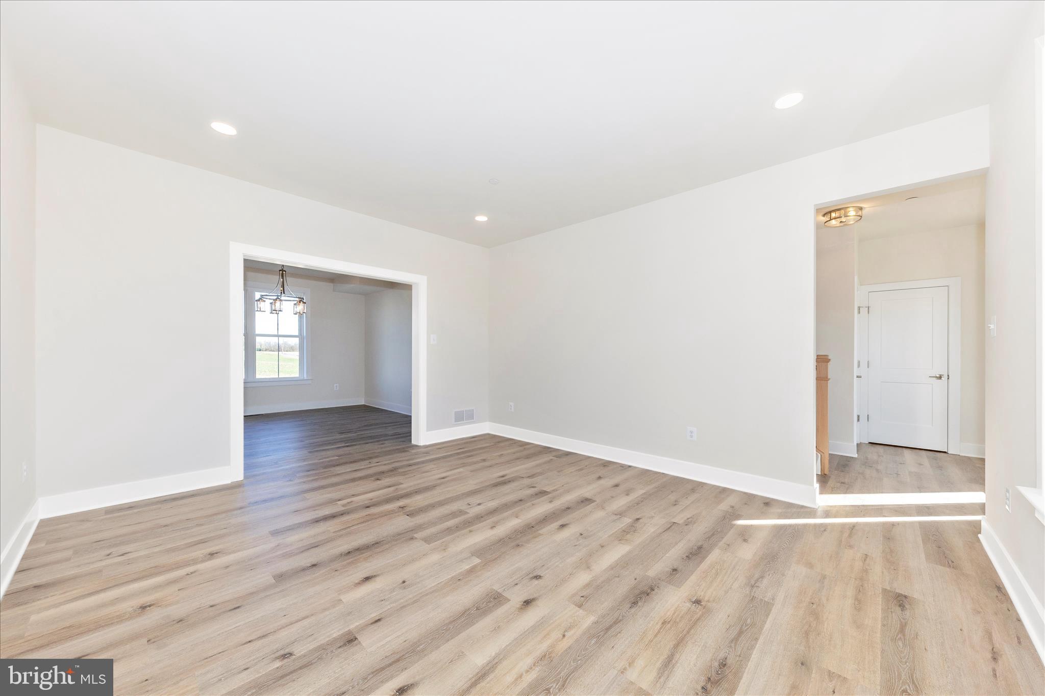 11705 Ashton Road Clear Spring, MD 21722 - Photo 10 of 55 Living Room