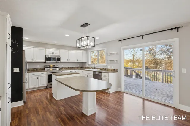 $395,000 | 950 Whitetail Court, Ionia, MI 48846