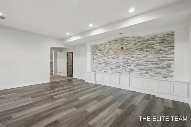 $395,000 | 950 Whitetail Court, Ionia, MI 48846