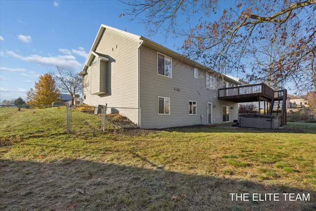 $395,000 | 950 Whitetail Court, Ionia, MI 48846