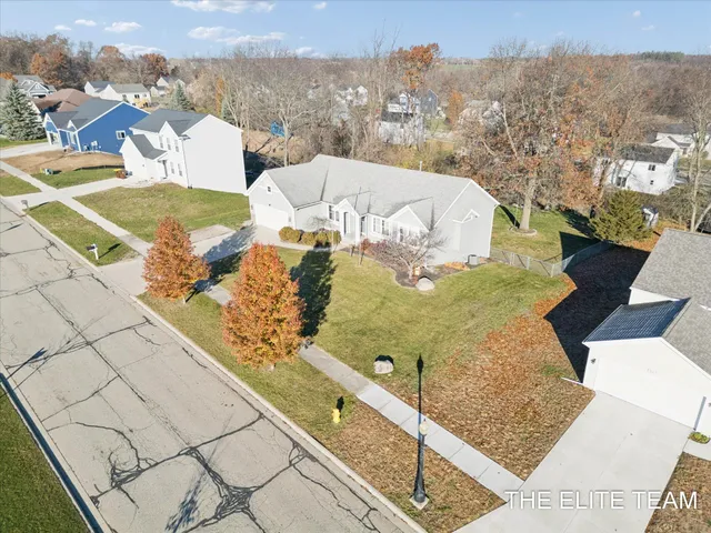 $395,000 | 950 Whitetail Court, Ionia, MI 48846