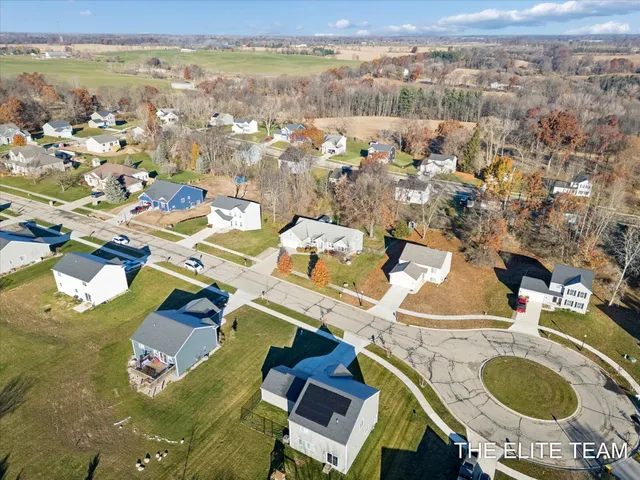 $395,000 | 950 Whitetail Court, Ionia, MI 48846