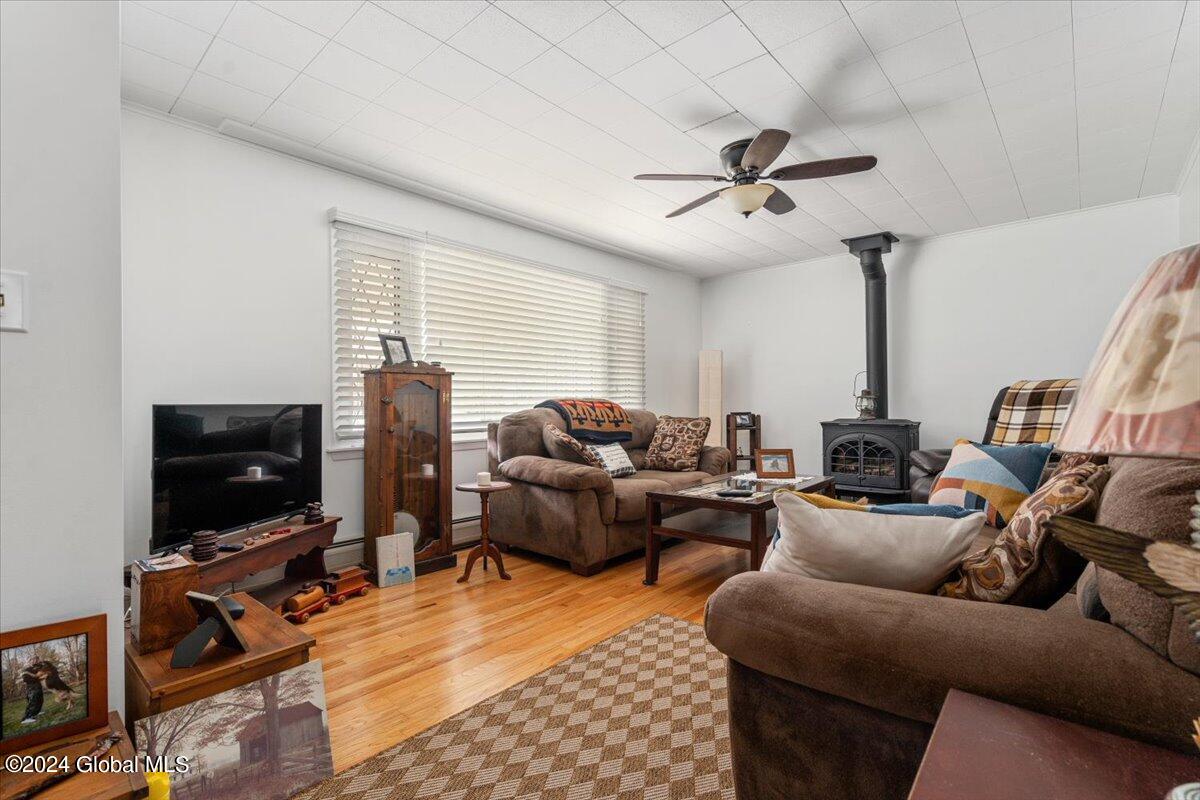 933 Riverview Road Rexford, NY 12148 - Photo 5 of 32 3