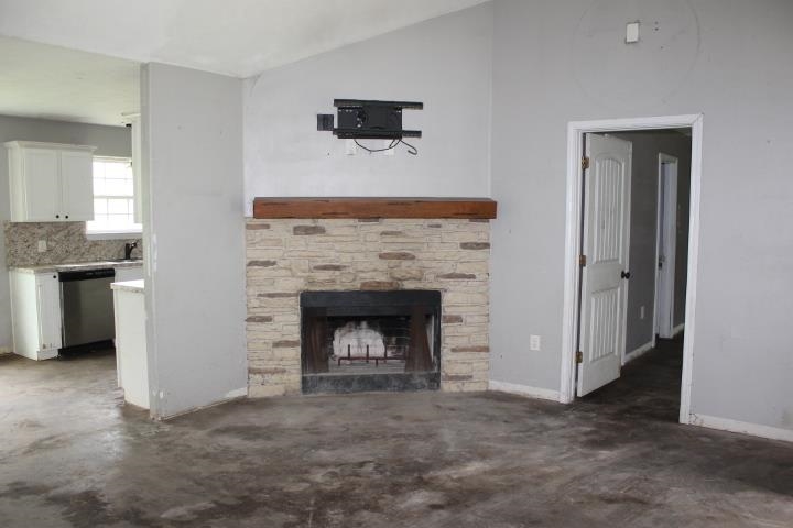 4715 Finch Road Orange, TX 77632 - Photo 2 of 15