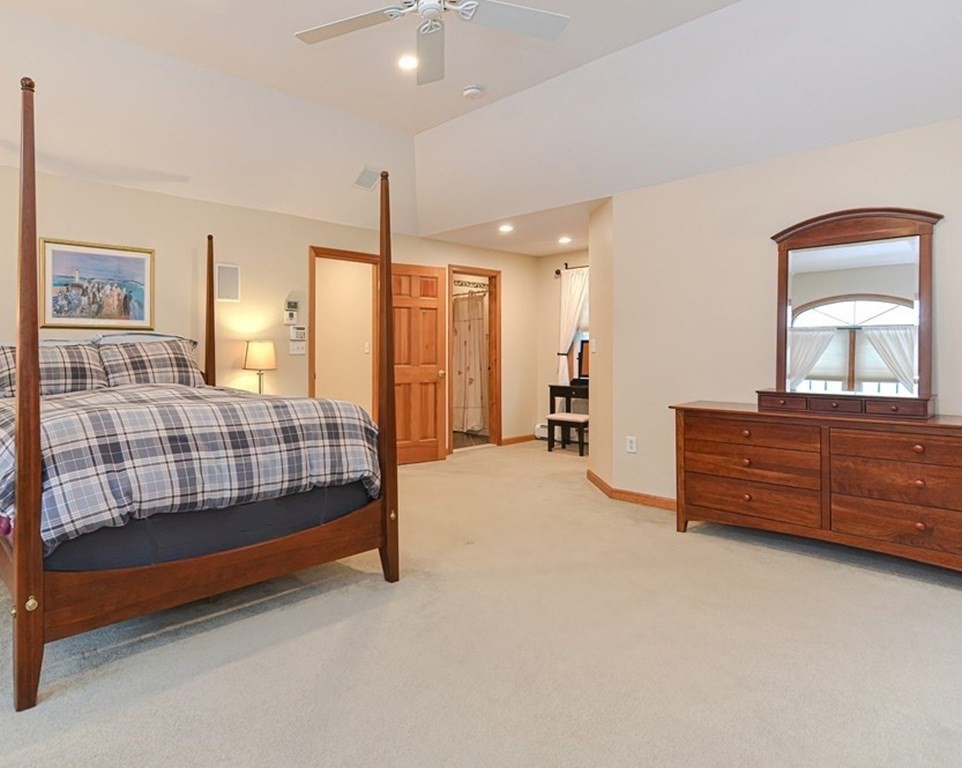 8 Leonard Road Mendon, MA 01756 - Photo 25 of 42 Gallery Image 25