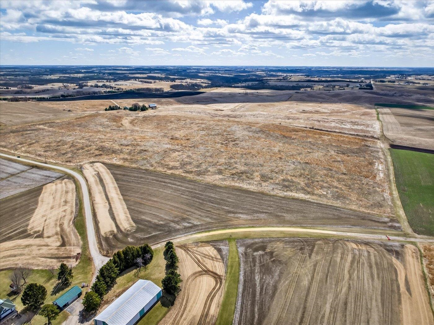 11040 Straubhaar Road Blue Mounds, WI 53517 - Photo 2 of 7