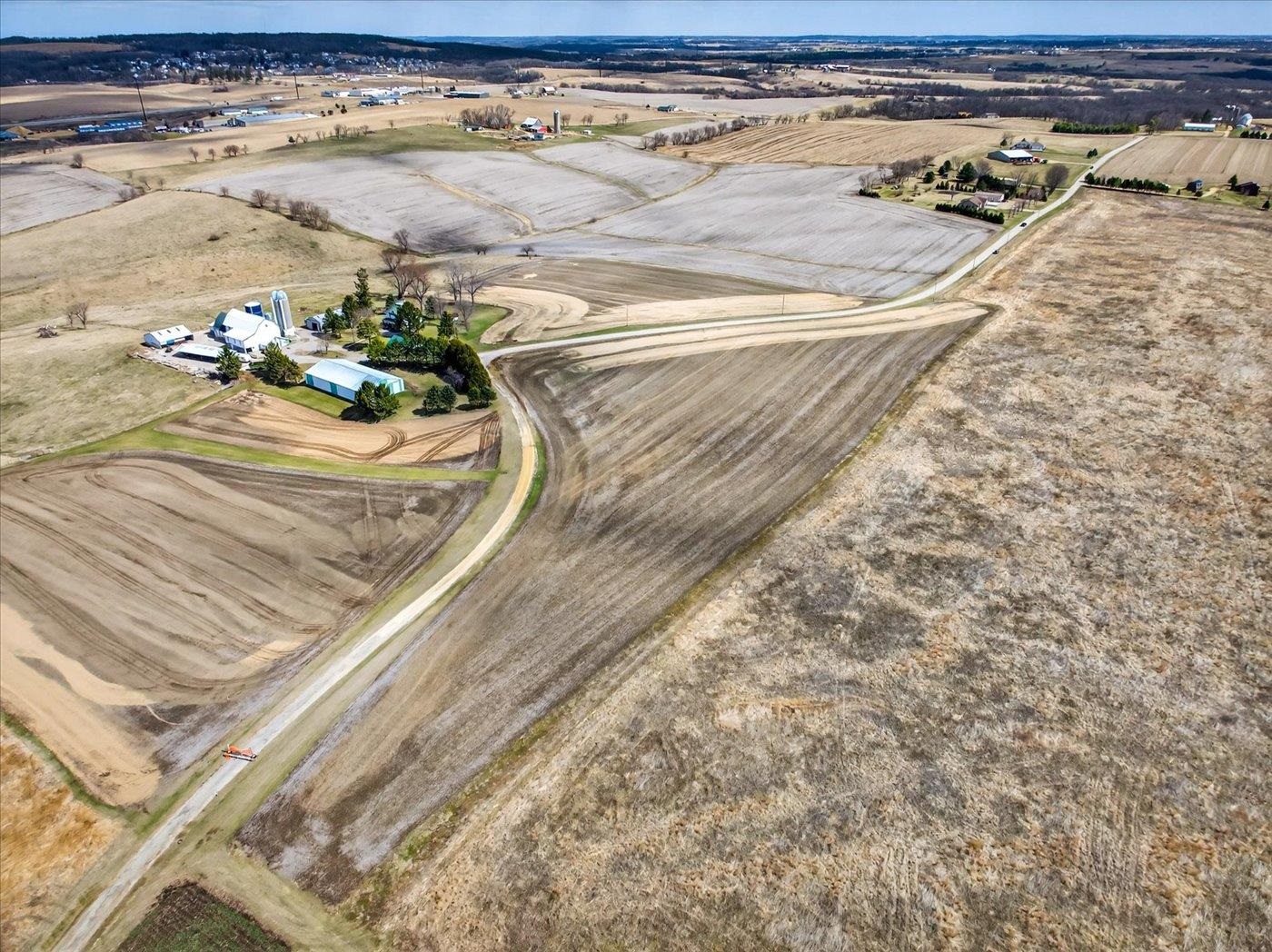 11040 Straubhaar Road Blue Mounds, WI 53517 - Photo 5 of 7