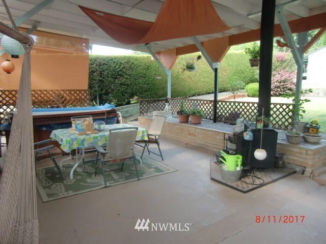 1824 Shattuck Avenue South Renton, WA 98055 - Photo 2 of 17 Gallery Image 2