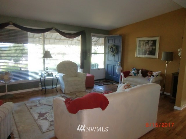 1824 Shattuck Avenue South Renton, WA 98055 - Photo 12 of 17 Gallery Image 12