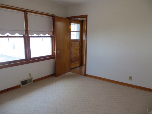 1519 Springfield Road East Peoria, IL 61611 - Photo 13 of 35 Gallery Image 13