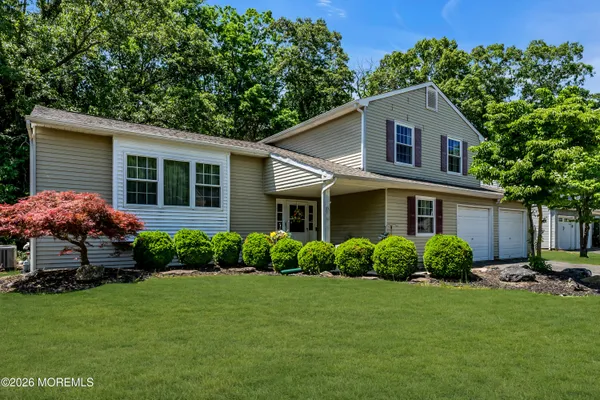 $725,000 | 71 Glenarden Drive, Howell, NJ 07731