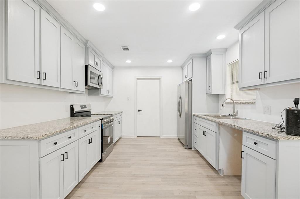 2908 Legend Road Arlington, TX 76014 - Photo 11 of 29
