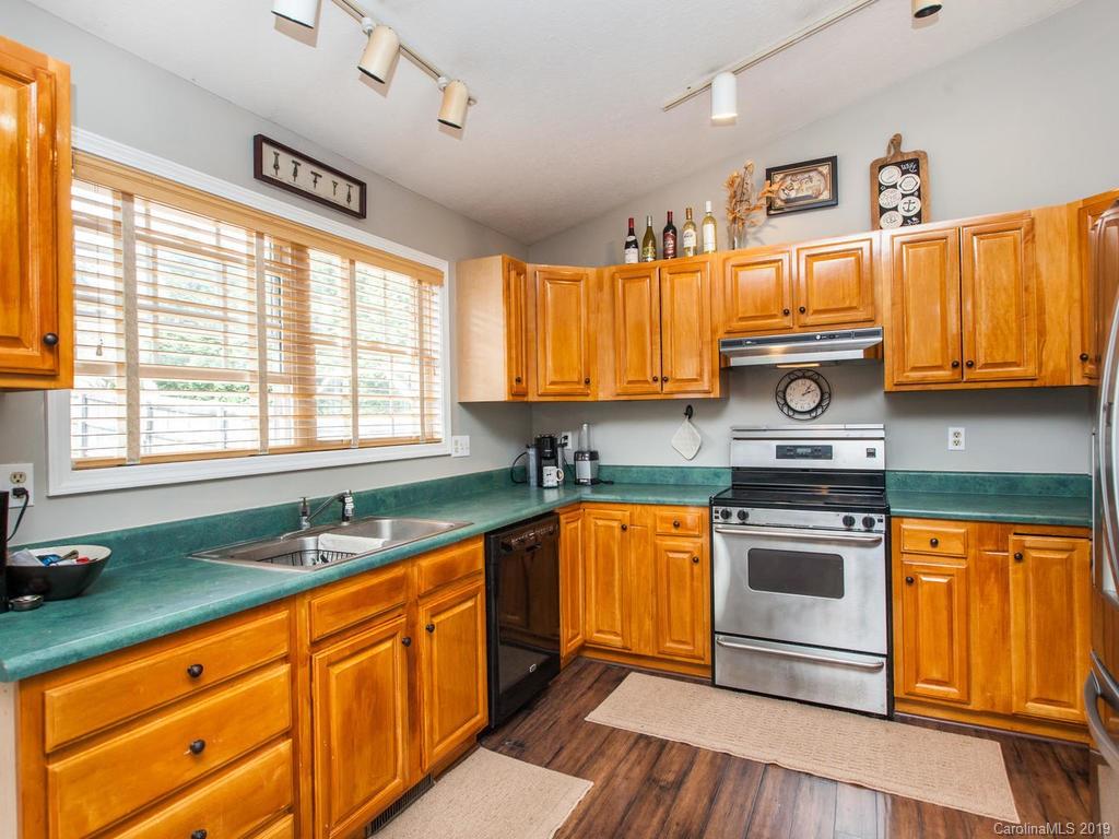 57 Mountain Ridge Lane Fletcher, NC 28732 - Photo 14 of 32 Gallery Image 14