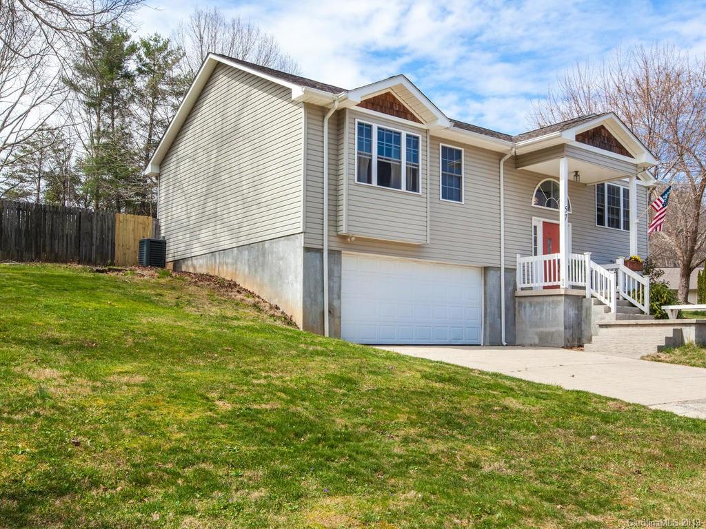 57 Mountain Ridge Lane Fletcher, NC 28732 - Photo 4 of 32 Gallery Image 4
