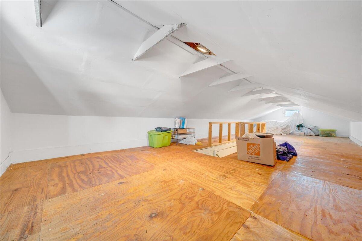 1868 Carlton Road Southwest Roanoke, VA 24015 - Photo 22 of 37 31-MIB08641