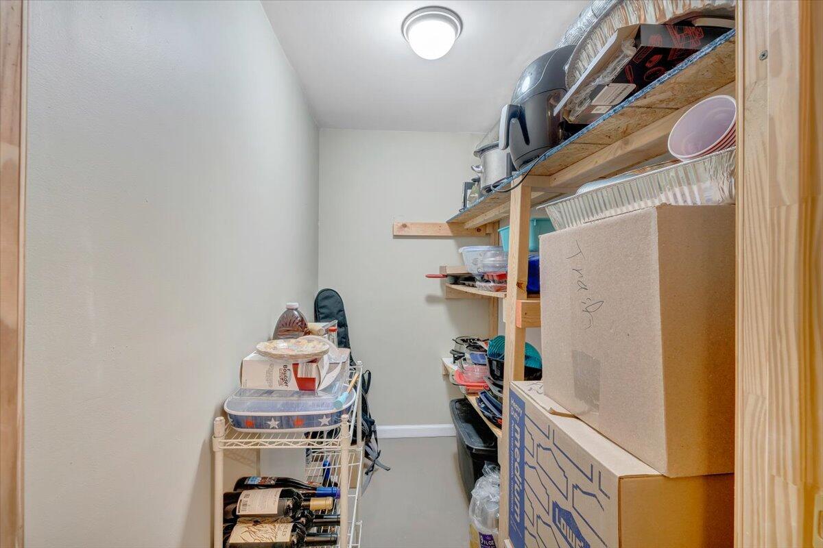 1868 Carlton Road Southwest Roanoke, VA 24015 - Photo 26 of 37 36-MIB08659